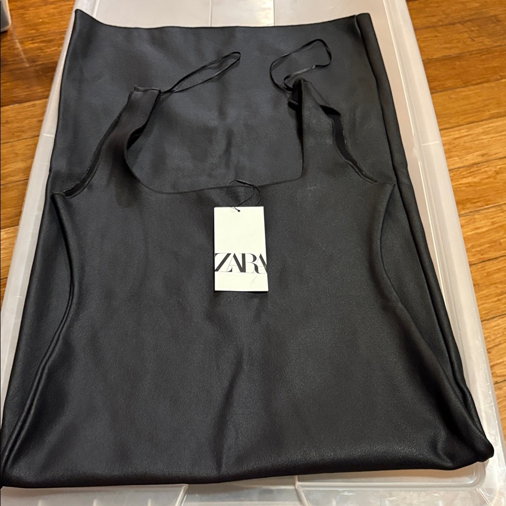 Zara Black Fitted Sleeveless Dress - Picture 3 of 3